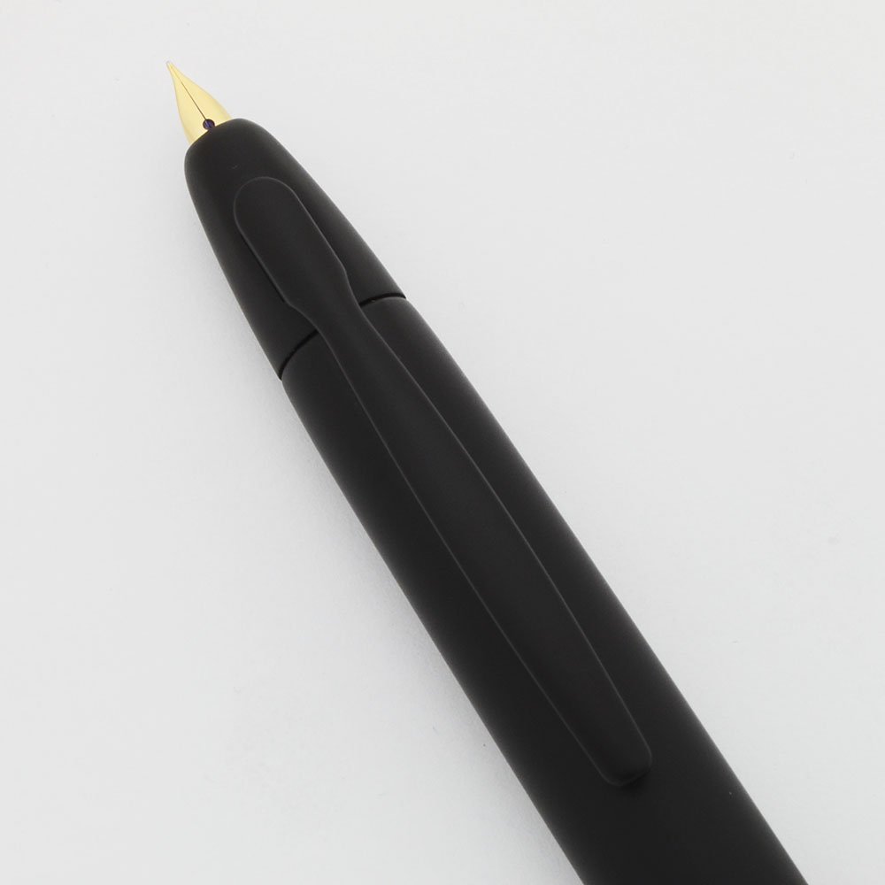 Pilot Vanishing Point Fountain Pen (2010s) - Matte Black, Fine 18k